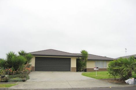 Photo of property in 25 Parkhaven Drive, Rosehill, Papakura, 2113