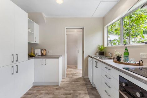 Photo of property in 54 Kohekohe Street, New Lynn, Auckland, 0600