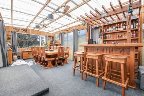 Photo of property in 207 Mangakura Road, Helensville, 0875