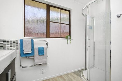 Photo of property in 32 Collins Avenue, Tawa, Wellington, 5028