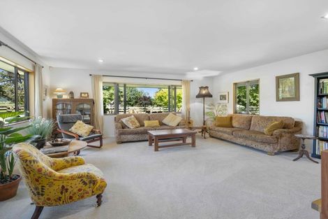 Photo of property in 424 Tararua Road, Levin, 5571