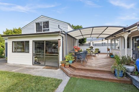 Photo of property in 11 Bowling Road, Greenmeadows, Napier, 4112