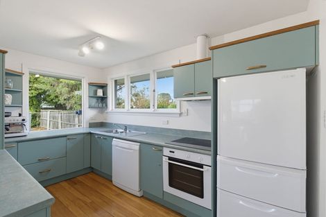 Photo of property in 16 Colesbury Street, Bishopdale, Christchurch, 8053