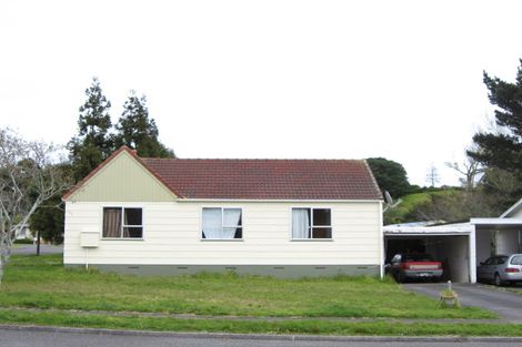 Photo of property in 117 Riversdale Drive, Merrilands, New Plymouth, 4312