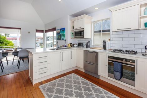 Photo of property in 513c Beach Road, Whangamata, 3620