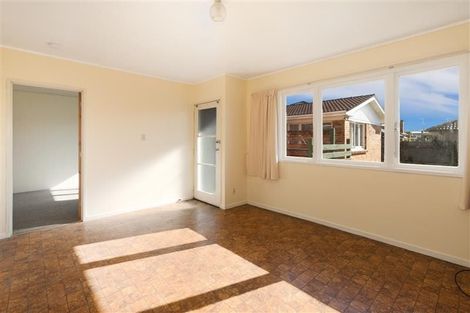 Photo of property in 3 Norman Spencer Drive, Papatoetoe, Auckland, 2104