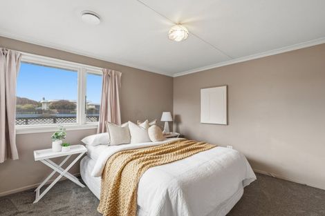 Photo of property in 1 Braemar Street, Kew, Invercargill, 9812
