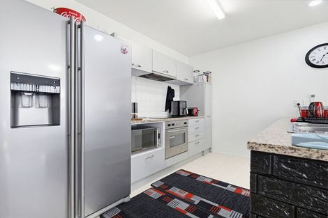 Photo of property in 2/124 Stancombe Road, Flat Bush, Auckland, 2016