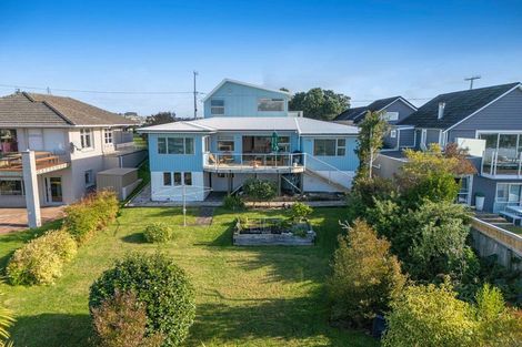 Photo of property in 25 Moffat Road, Red Beach, 0932