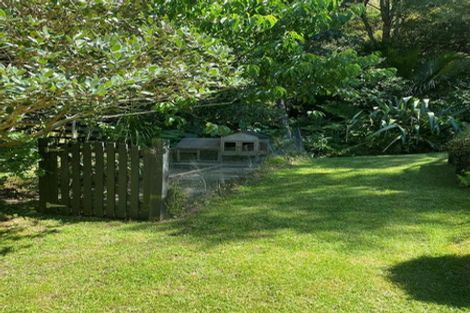 Photo of property in 153 Laingholm Drive, Laingholm, Auckland, 0604