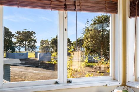 Photo of property in 35 Charles Street, Westshore, Napier, 4110