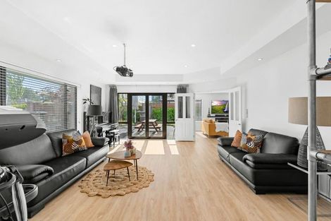 Photo of property in 2 Burbank Drive, Aidanfield, Christchurch, 8025