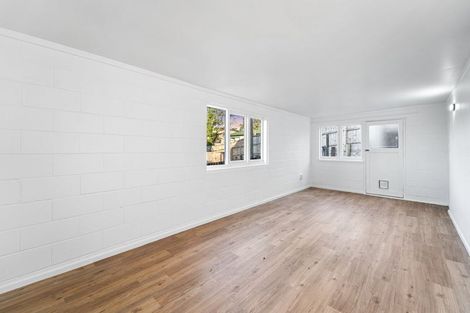 Photo of property in 1/120 Sunnyside Road, Sunnyvale, Auckland, 0612