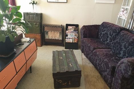 Photo of property in 32 Leicester Street, Patea, 4520