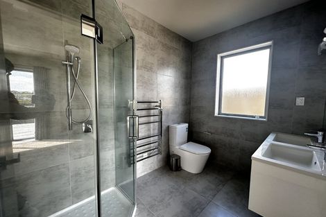 Photo of property in 21 Maka Terrace, Orewa, 0931