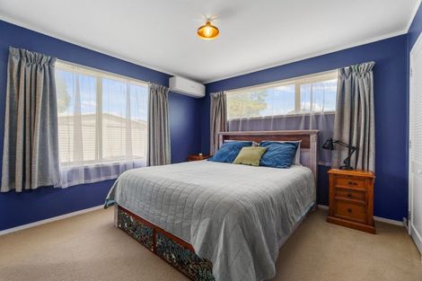 Photo of property in 2 Sheridan Crescent, Leamington, Cambridge, 3432