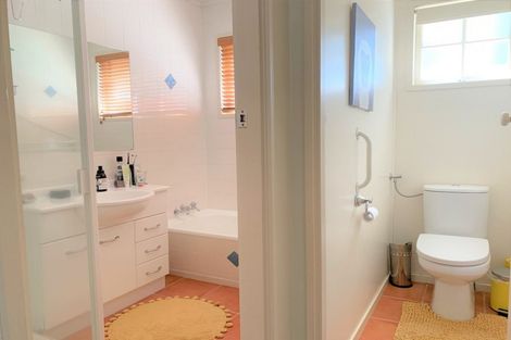 Photo of property in 2/8 Domett Avenue, Epsom, Auckland, 1023