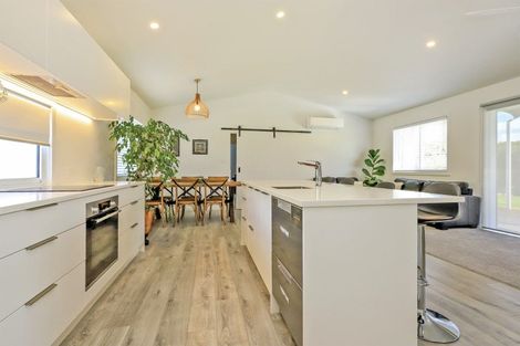 Photo of property in 2 Cape Grove, Haumoana, 4180