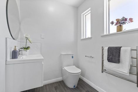 Photo of property in 84 Farquhars Road, Redwood, Christchurch, 8051