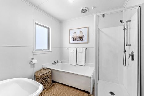 Photo of property in 43a Wallace Place, Westown, New Plymouth, 4310