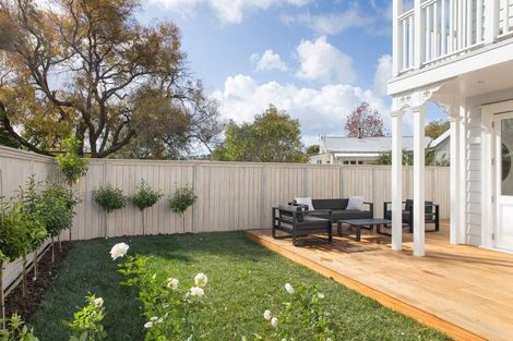 Photo of property in 5a Derwent Street, Morningside, Auckland, 1022