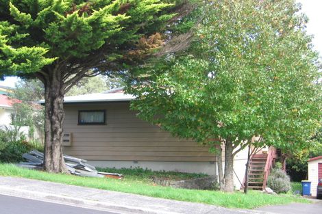 Photo of property in 4 Solea Road, Sunnyvale, Auckland, 0612