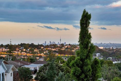 Photo of property in 81 Garton Drive, Massey, Auckland, 0614