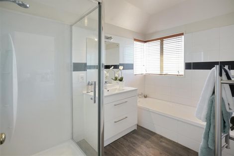 Photo of property in 513a Harewood Road, Harewood, Christchurch, 8051