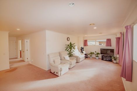 Photo of property in 3 Waverton Terrace, Churton Park, Wellington, 6037