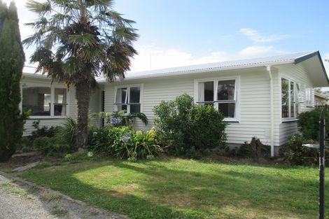 Photo of property in 27 Acacia Street, Kelvin Grove, Palmerston North, 4414