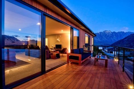 Photo of property in 61 Middleton Road, Queenstown Hill, Queenstown, 9300