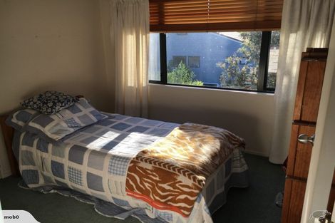 Photo of property in 3/1 Bradbury Road, Botany Downs, Auckland, 2010