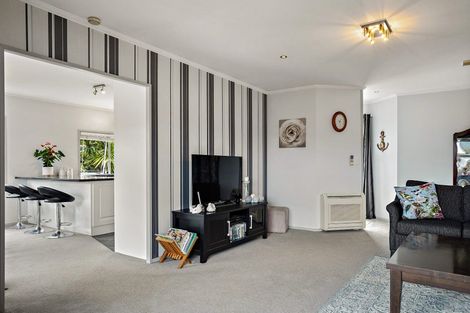 Photo of property in 12 Redwings Close, Whitianga, 3510