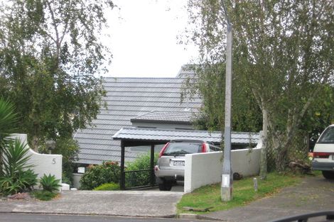 Photo of property in 5 Eucalyptus Place, Beach Haven, Auckland, 0626