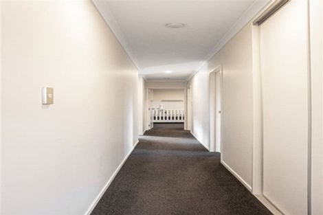 Photo of property in 33a Gill Avenue, Te Atatu Peninsula, Auckland, 0610