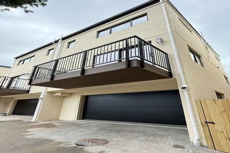 Photo of property in 86 Tiriwa Drive, Massey, Auckland, 0614