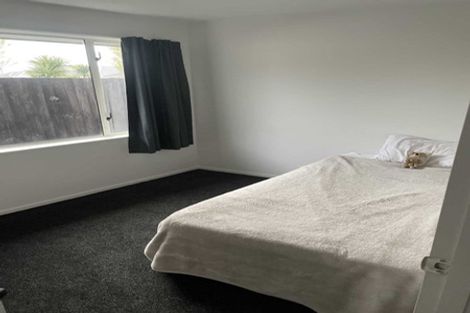 Photo of property in 2/200 Wainoni Road, Avondale, Christchurch, 8061