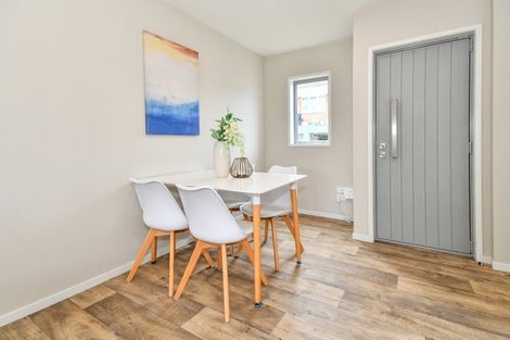Photo of property in 4/70 Clevedon Road, Papakura, 2110