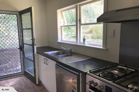 Photo of property in 2/16 Redwood Avenue, Tawa, Wellington, 5028