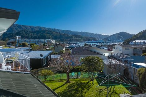 Photo of property in 6a Seaview Crescent, Picton, 7220