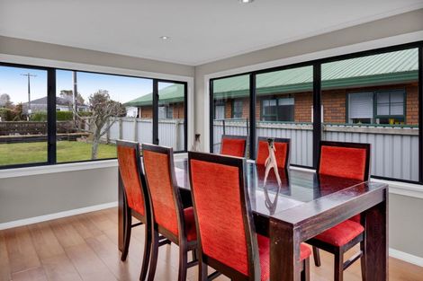 Photo of property in 38 Brecon Road, Stratford, 4332