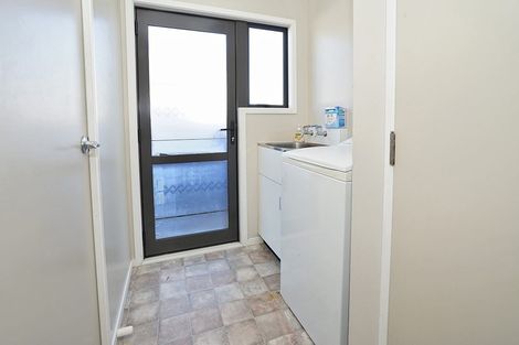 Photo of property in 4g Oak Avenue, Nawton, Hamilton, 3200