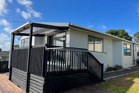 Photo of property in 21 Denarius Lane, Glendene, Auckland, 0602