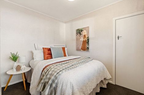 Photo of property in 6 Link Road, Newlands, Wellington, 6037