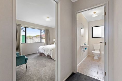 Photo of property in 37 Madison Avenue, Milson, Palmerston North, 4414