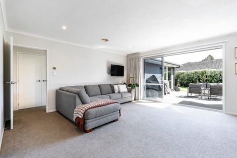 Photo of property in 26 Fernbrook Drive, Hurworth, New Plymouth, 4310