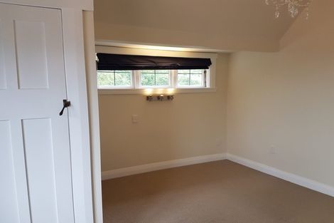 Photo of property in 17 Saint Michaels Crescent, Kelburn, Wellington, 6012