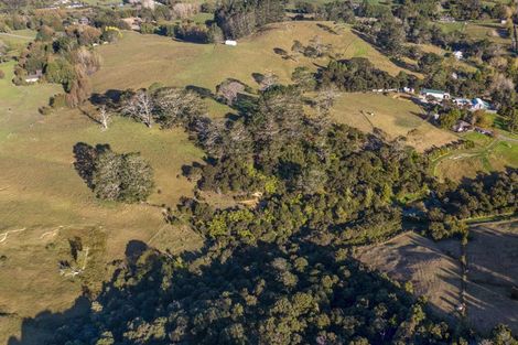 Photo of property in 244b Blackbridge Road, Dairy Flat, 0794