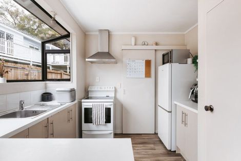 Photo of property in 115a Waitaha Road, Welcome Bay, Tauranga, 3112