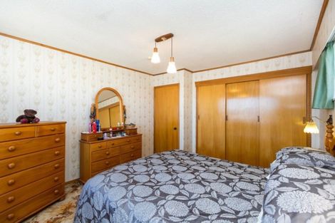 Photo of property in 20 Leon Place, Waitara, 4320